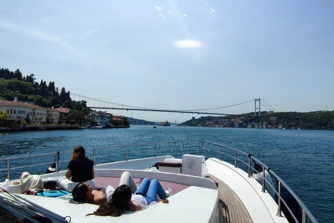 Half Day Bosphorus Cruise With Stopover on Asian Side - Refreshments and Services