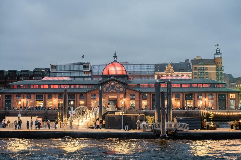 Hamburg: 1.5-Hour Evening Lights Harbour Cruise on a Ship - Inclusions and Exclusions