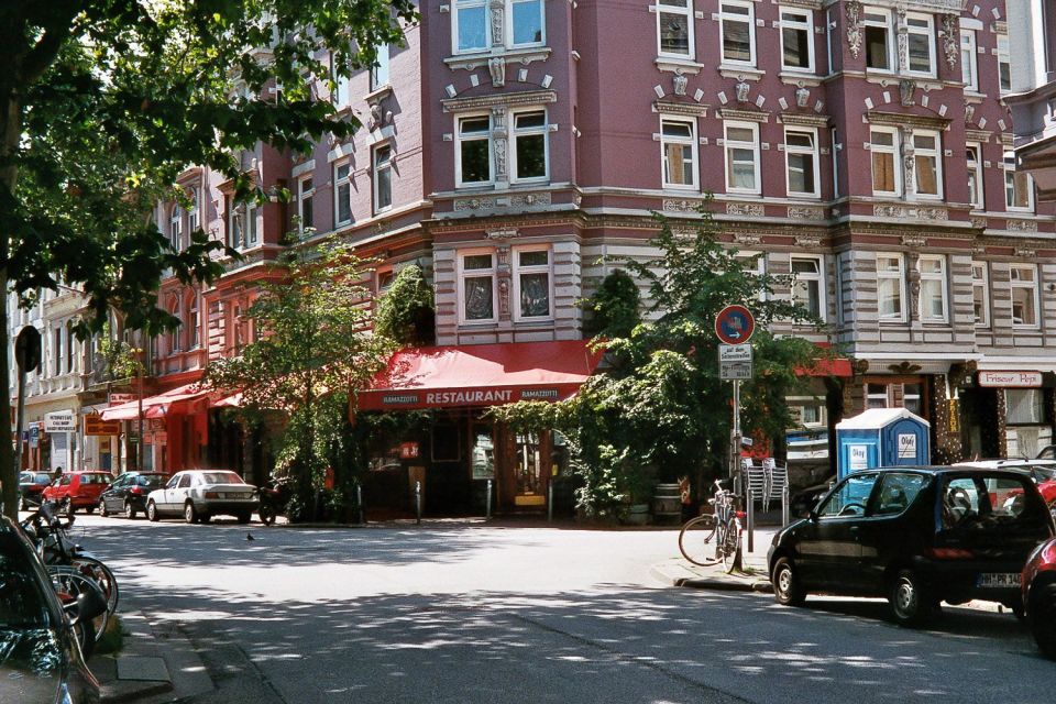 Hamburg: Downtown, Alster & Alternative Areas Bike Tour - Diverse Neighborhoods