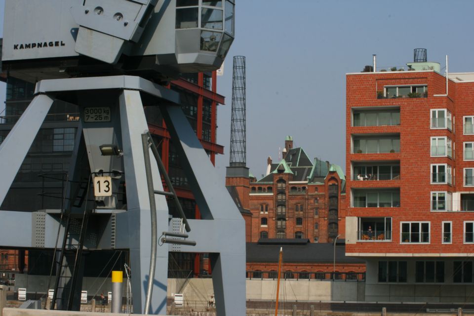 Hamburg: Guided Port Walk for Families - Discovering Hamburgs Port History