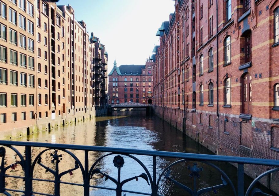 Hamburg: Private Tour UNESCO Speicherstadt and HafenCity - Tour Duration and Languages Offered