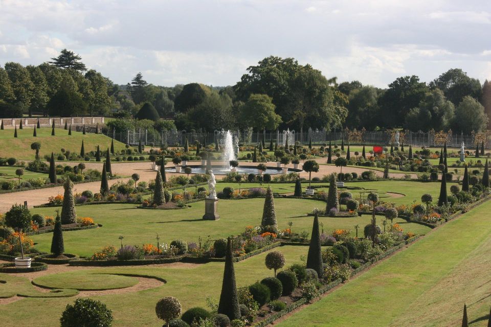 Hampton Court Palace Private Tour With Fast Track Pass - Accessibility and Inclusions