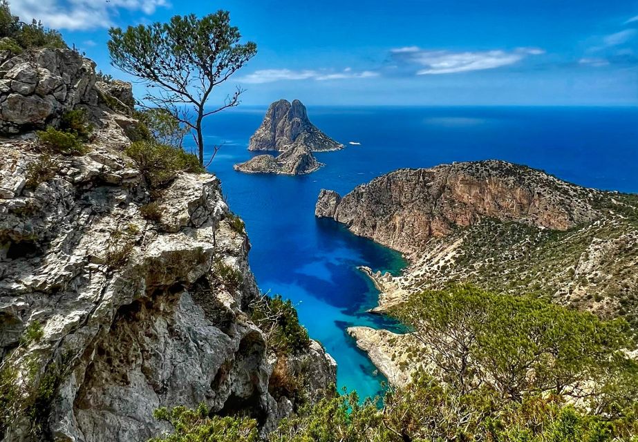 Ibiza: Combo Boat Trip, 4x4 Safari and Es Vedra Sunset Hike - Picnic and Refreshments