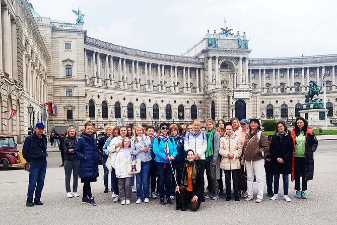 IMPERIAL VIENNA - Hofburg Palace & the Center in ENGLISH - St. Stephens Cathedral