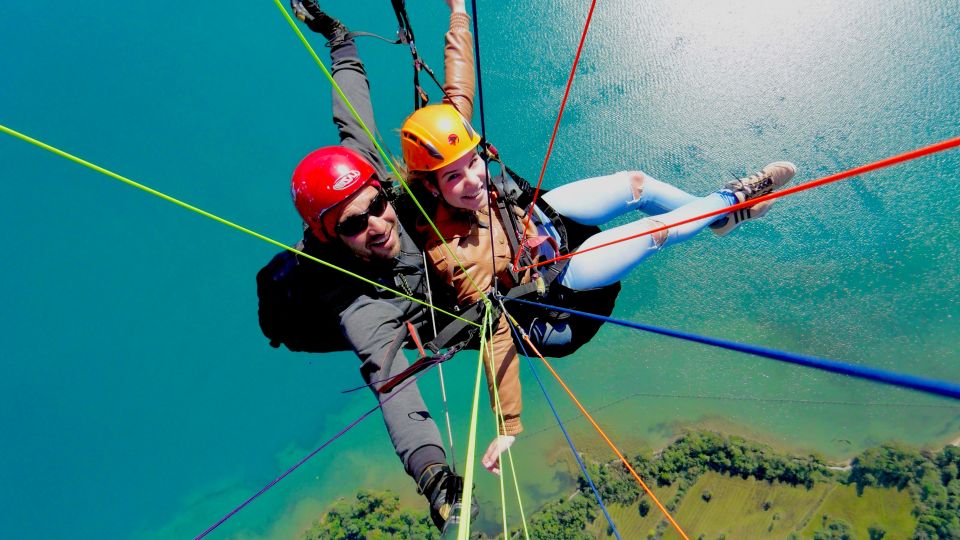 Interlaken: Paragliding Tandem High Flight - Preparing With the Certified Pilot