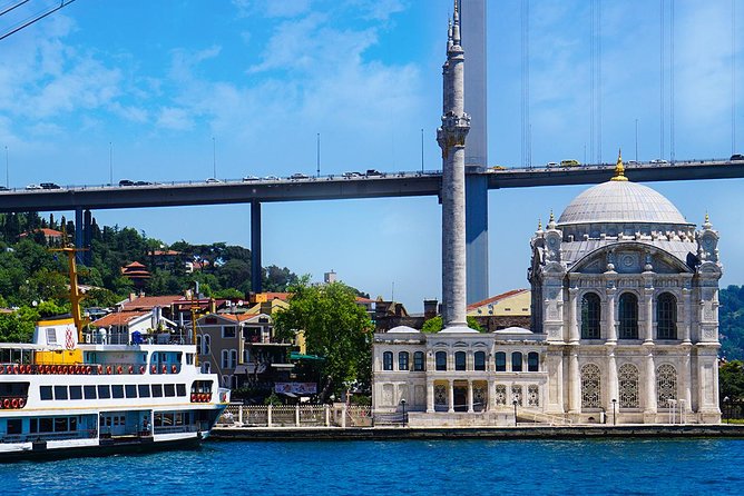 Istanbul Bosphorus Cruise and Audio Guide App - Discovering Istanbuls Landmarks