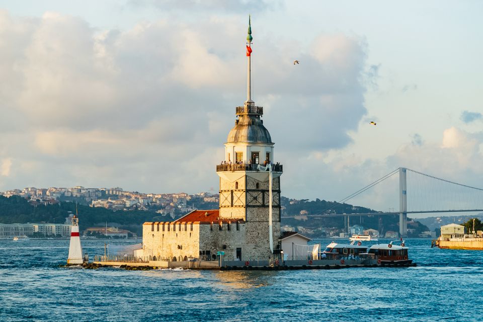 Istanbul: Bosphorus Cruise W/Audio Guide and Sunset Option - Meeting Point Options