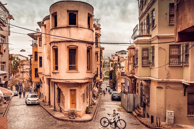 Istanbul in Colors: Balat Tour - Accessibility and Meeting Details