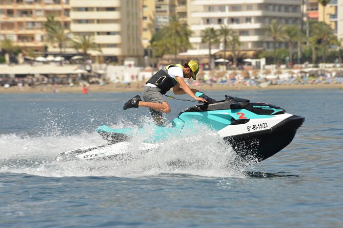 JET SKI TOUR Experience in Marbella 20 MINUTES - Life Jackets