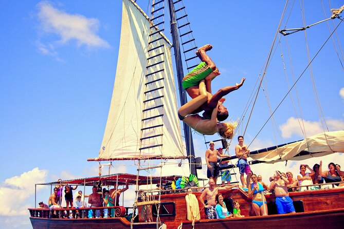 Jolly Pirate Sunset Grub and Grog Dinner Sail in Aruba - Alcoholic Beverages