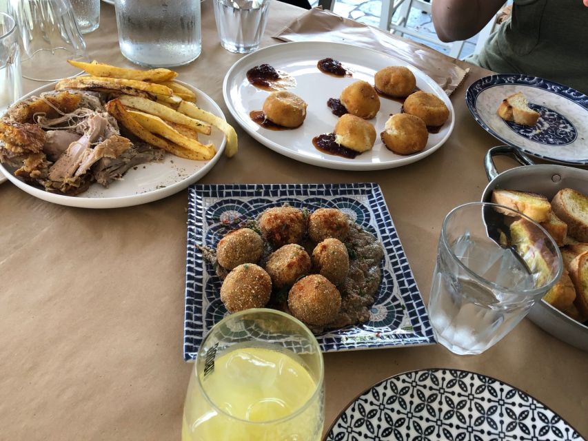 Kalamata: Food Tour and Olive Oil Tasting With Light Lunch - Olive Oil Tasting and Education