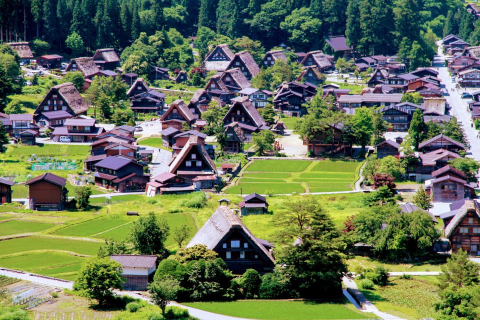 Kanazawa to Shirakawago: Half-Day Tour - Inclusions