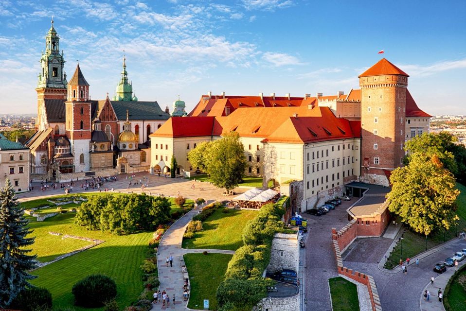 Krakow: Private Guided City Tour by Electric Car - Meeting Point