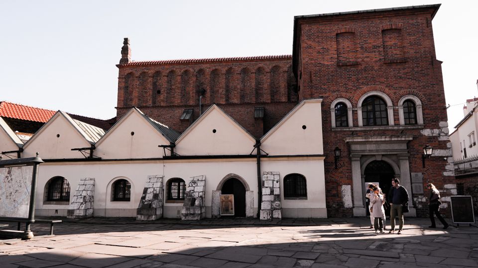 Krakow Walking Tour With Private Guide - St. Marys Basilica and Cloth Hall