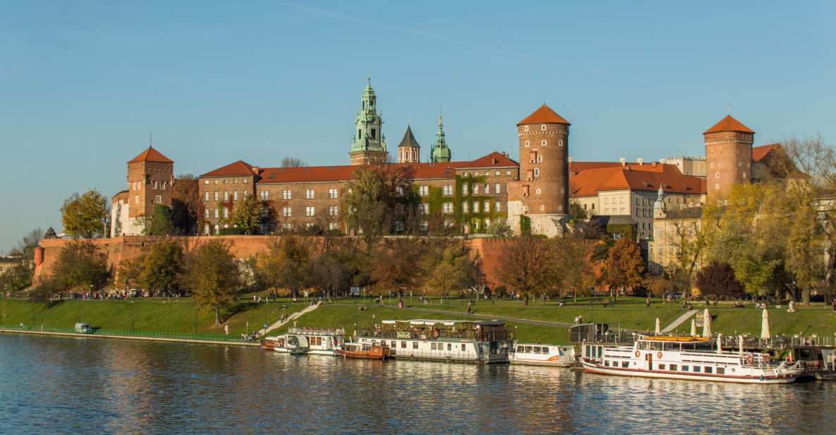 Krakow: Wawel Castle, Cathedral, & Rynek Underground Tour - Lunch and Refreshments