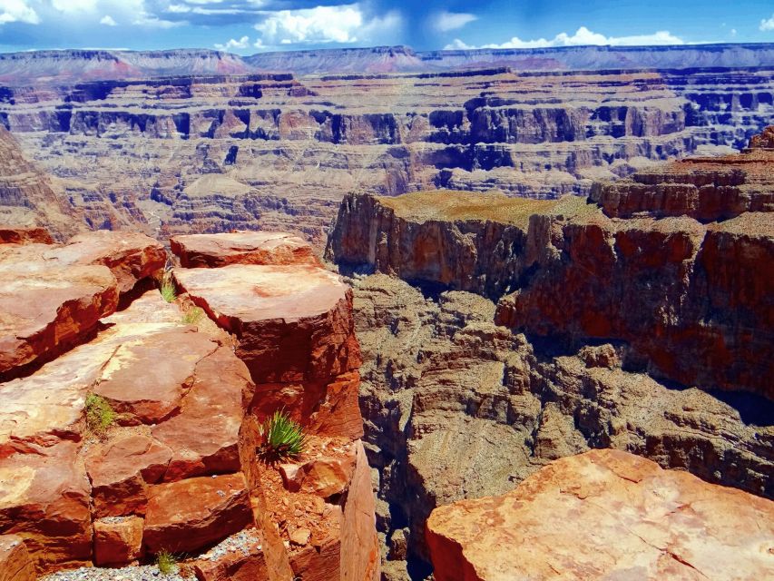 Las Vegas: Small-Group Grand Canyon Skywalk, Hoover Dam Tour - Breakfast and Picnic Lunch