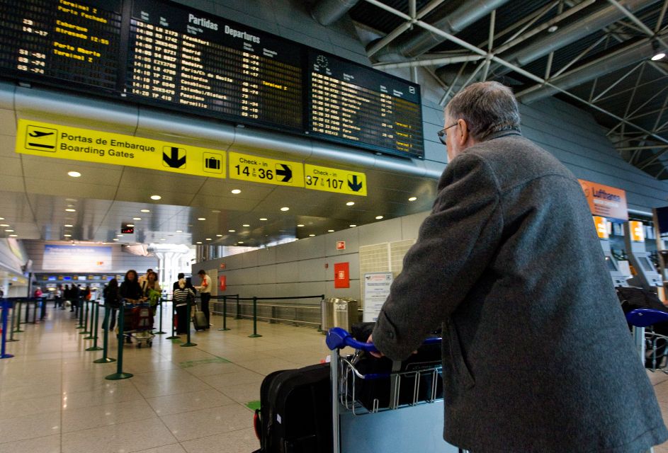 Lisbon: Airport Transfer To/From Cascais, Estoril, or Sintra - Policies and Restrictions