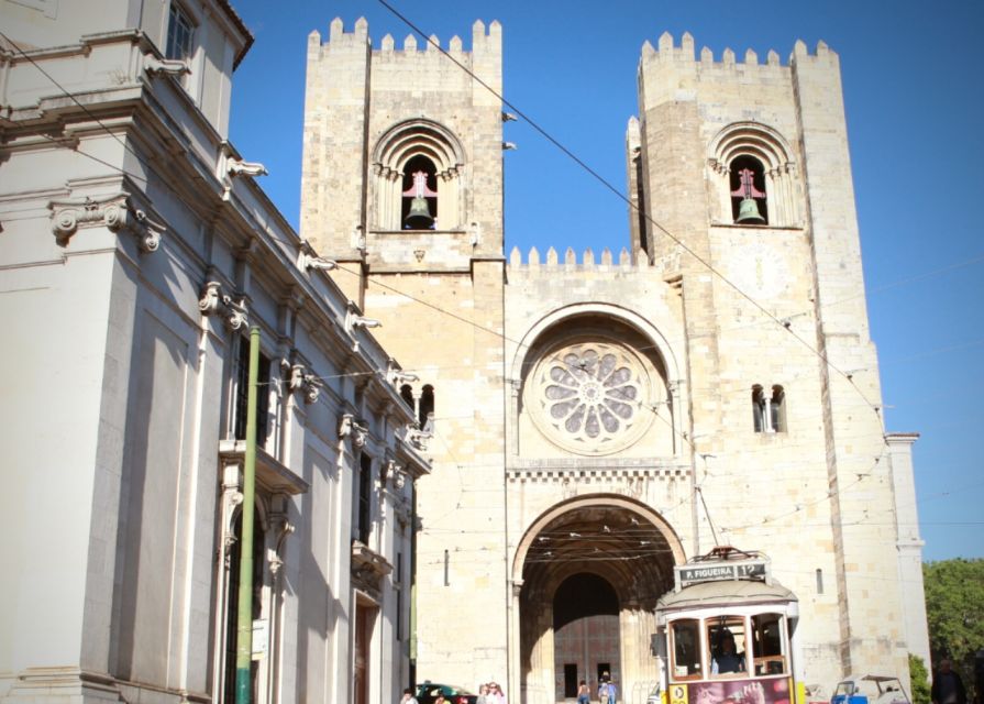 Lisbon: Lisbon Cathedral Entry Ticket - Exploring the Lisbon Cathedral