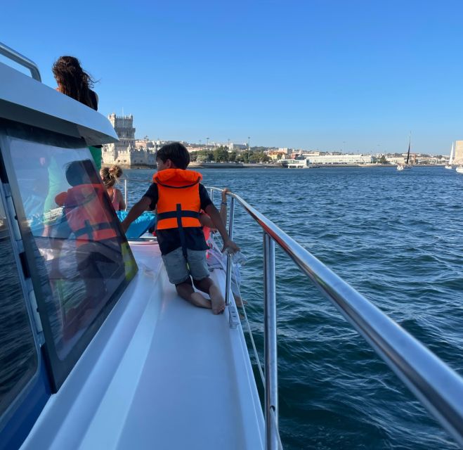 Lisbon: Private Catamaran Tour Along the Tagus River - Departure and Meeting Point