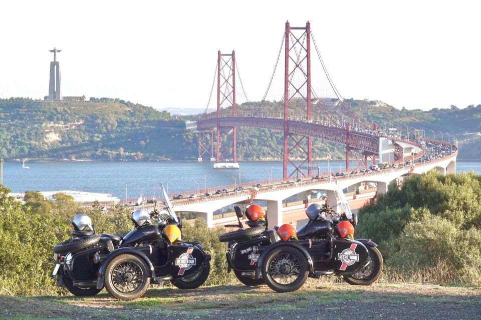 Lisbon : Private Motorycle Sidecar Tour (1h30) - Regal Coach Museum