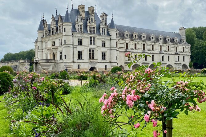 Loire Valley Castles and Wine Small-Group Day Trip From Paris - Winery Experience