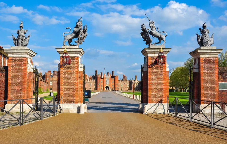 London: Hampton Court Palace Private Tour With Train Ride - Included in the Tour Package