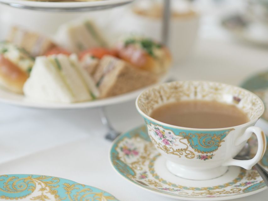 London: Royal Neighbourhood Walk & Luxury High Tea - The Royal Parks