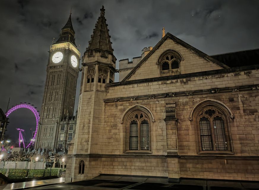 London : Royal Westminster By Night Walking Tour - Exploring Green Park