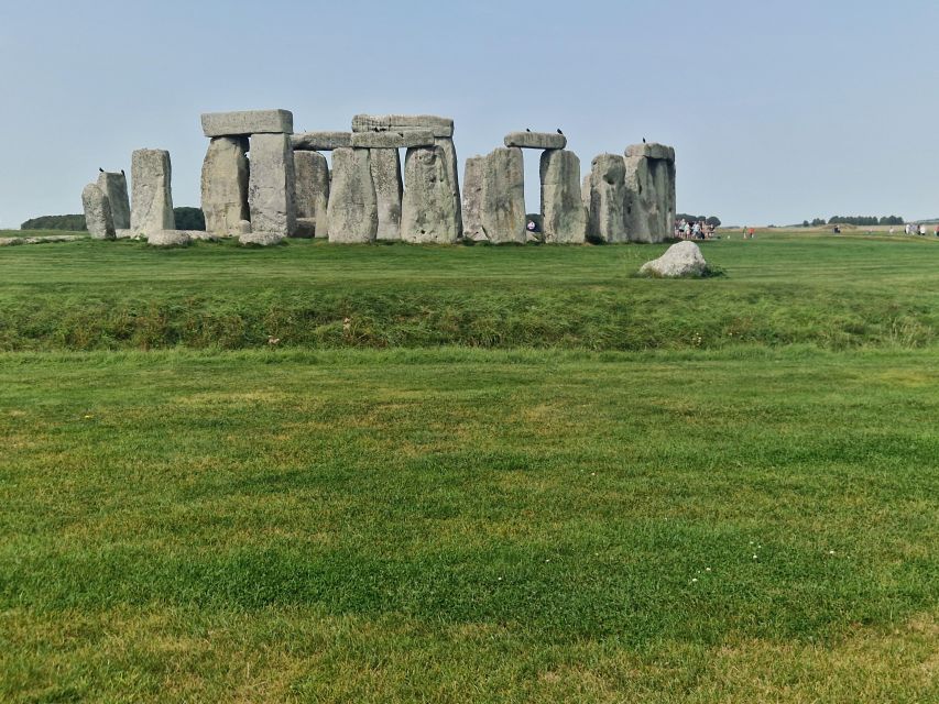 London: Stonehenge, Salisbury Cathedral and Avebury Day Tour - Chalk Figure and Saxon Church