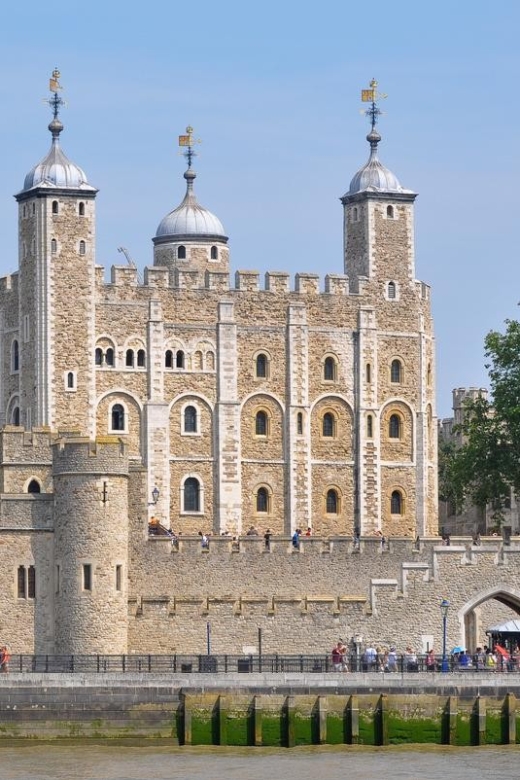 London: Westminster Private Walking Tour & Tower of London - Tower of London Visit