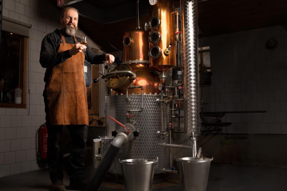 Loosbroek: Grain-to-glass Whisky Distillery Tour & Tasting - Guided Tour Highlights