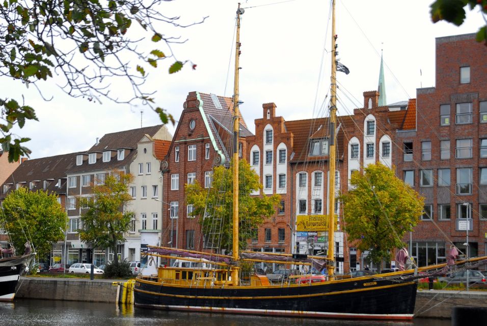 Lübeck: Old Town Highlights Private Walking Tour - Optional Inclusions