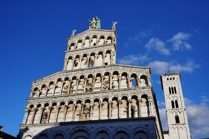 Lucca Tour of the Historic Center and Visit San Martino and San Frediano - Booking Information and Price