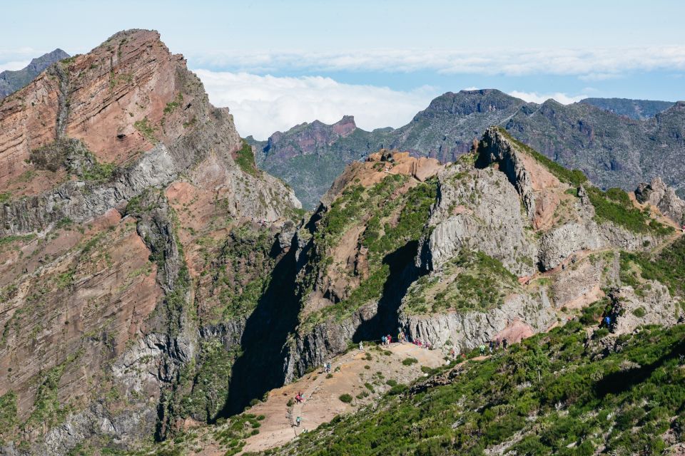 Madeira: Half-Day Pico Arieiro Jeep Tour - Levada Walk and Portela Viewpoint