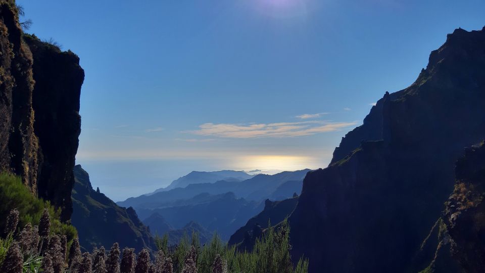 Madeira: Private Guided Pico Areeiro to Pico Ruivo Hike PR1 - Relaxing at Pico Ruivos Shelter