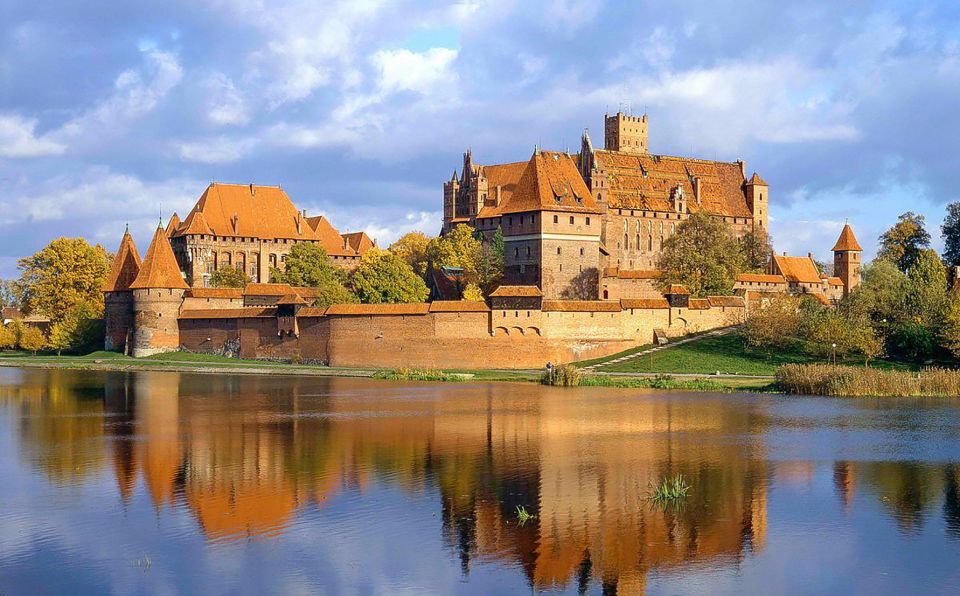 Malbork Castle Half Day Private Tour - Castle History and Architecture