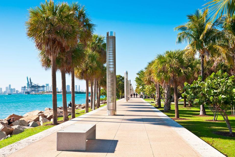 Miami Beach Art Deco & History Non-Touristy Bike Tour - Scenic Bike Ride