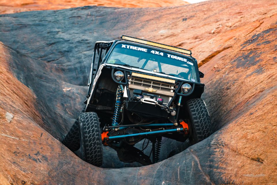 Moab: Hells Revenge & Fins N Things Trail Off-Roading Tour - The Hells Revenge Trail