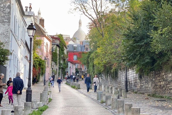 Montmartre Semi Private Walking Tour MAX 6 PEOPLE Guaranteed - Exclusive Experience