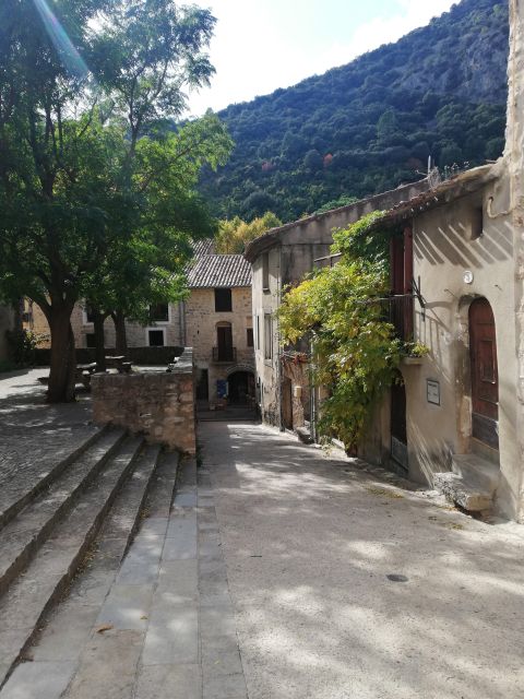 Montpellier: Half Day Wine and Caviar St Guilhem Le Desert - Packing and Attire Considerations