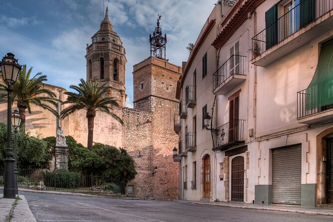 Montserrat and Sitges Guided Day Tour From Barcelona - Mountain to Sea - Guided Tour in Sitges