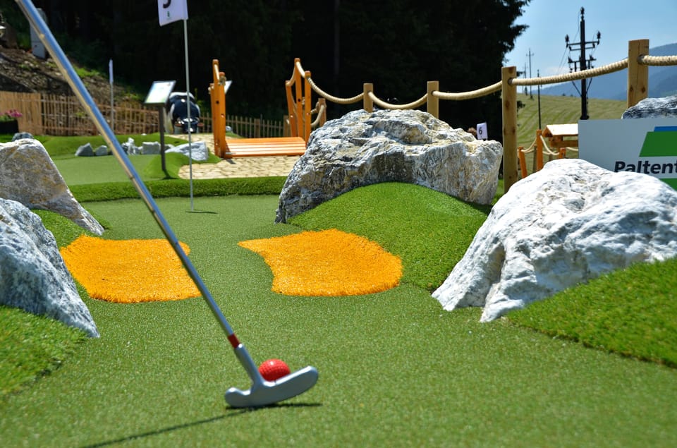 Mountain Adventure Minigolf - Dining and Refreshments