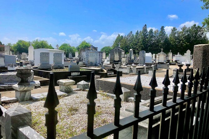 New Orleans Cemetery Walking Tour - Transportation and Location