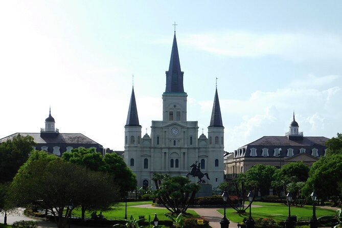 New Orleans Voodoo & French Quarter Cultural Walking Tour - Voodoo Traditions and Practices