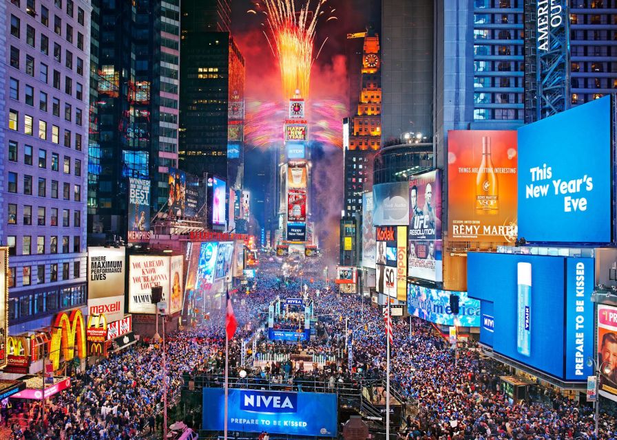 New York City: Guided Bus Tour at Night - Comfortable Glass-Top Buses