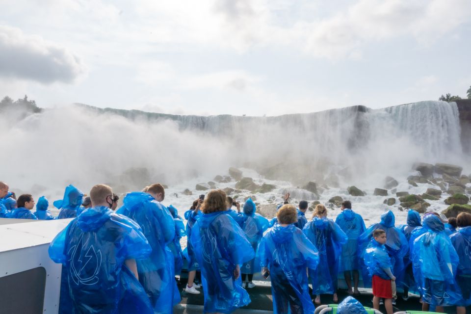 Niagara Falls, Usa: Walking Tour With Maid of Mist Boat Ride - Guided Walking Exploration