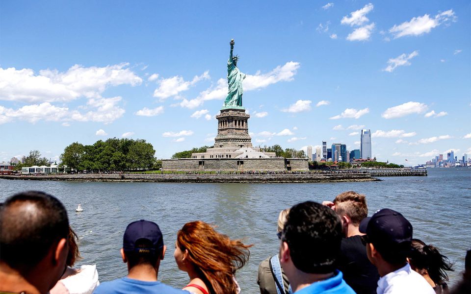 Nyc: Ellis Island Private Tour With Liberty Island Access - Tour Itinerary