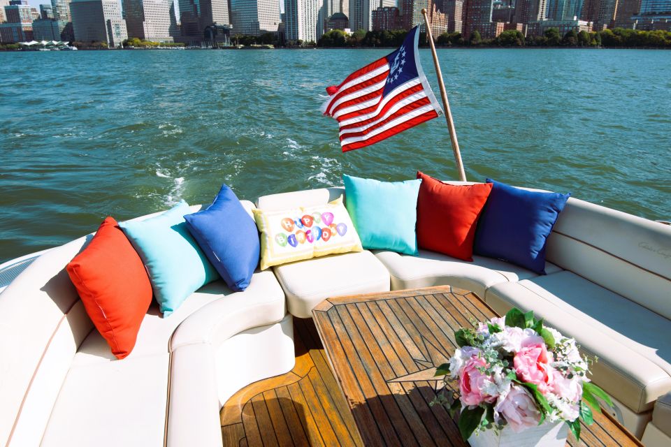 NYC: Statue of Liberty Private Sightseeing Yacht Tour - Tour Highlights