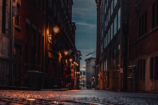 Old Montreal at Twilight Walking Tour Semi-Private - Highlights of the Tour