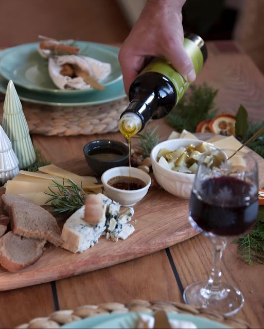 Olive Oil, Cheese, and Wine Tasting With Local Expert - Artisanal Wine Flight